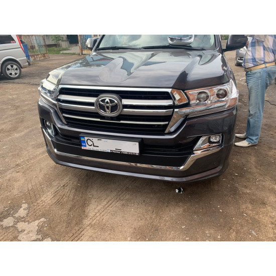 Решітка 2016-2021 (дизайн 2019) для Toyota Land Cruiser 200