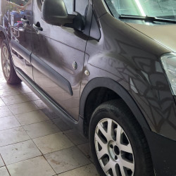 Накладки на арки (4 шт, чорні) 2 бокових дверей, Пластик для Citroen Berlingo 2008-2018 рр