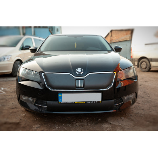 Зимова накладка на решітку (верхня) Матова для Skoda Superb 2016-2024 рр