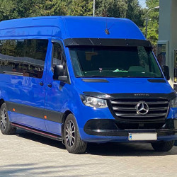 Бокові пороги Maya Red (2 шт., алюміній) Середня база для Mercedes Sprinter W907/W910 2018-2024 рр