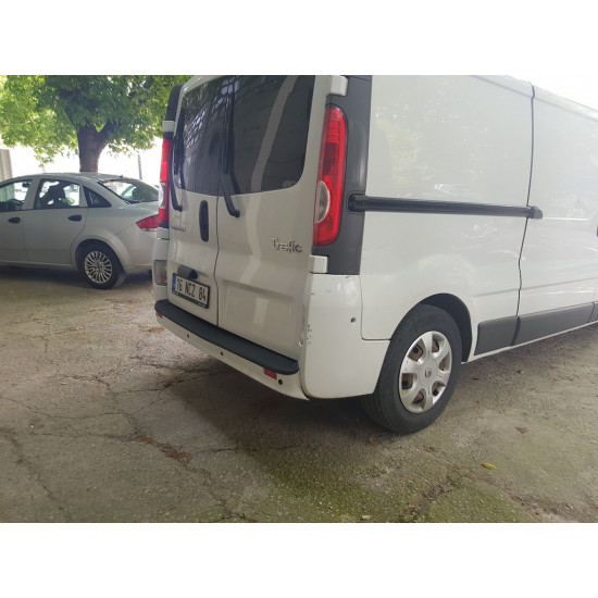 Накладка на задній бампер EuroCap (ABS) для Renault Trafic 2001-2015 рр