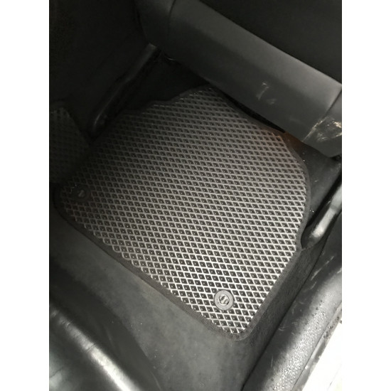 Килимки EVA (чорні) для Skoda Superb 2001-2009 рр Килимки EVA (чорні) для Skoda Superb 2001-2009 рр