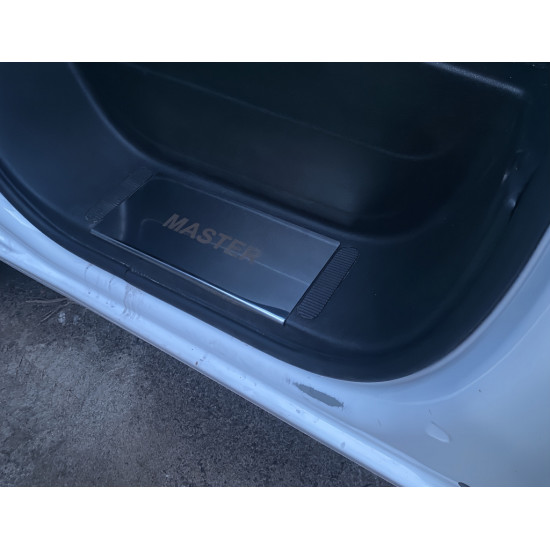 Накладки на пороги V2 (2 шт, нерж.) для Renault Master 2011-2024 рр