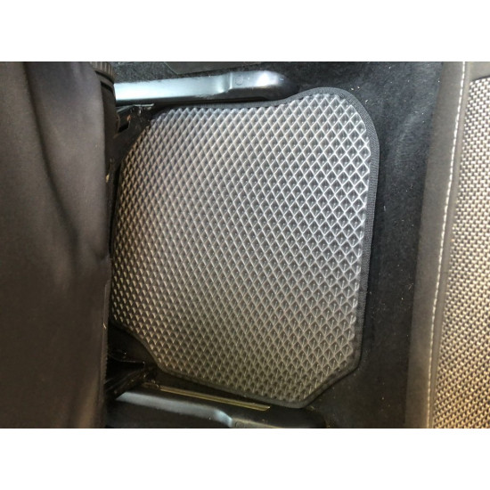 Килимки EVA (чорні) для Volkswagen Golf 4 Килимки EVA (чорні) для Volkswagen Golf 4