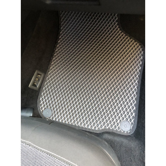Килимки EVA (чорні) для Volkswagen Golf 4 Килимки EVA (чорні) для Volkswagen Golf 4