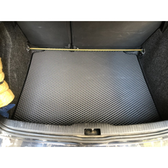 Килимок багажника (HB, EVA, чорний) для Volkswagen Golf 4 Килимок багажника (HB, EVA, чорний) для Volkswagen Golf 4
