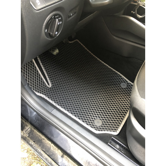 Килимки EVA (чорні) для Skoda Fabia 2014-2021 рр Килимки EVA (чорні) для Skoda Fabia 2014-2021 рр