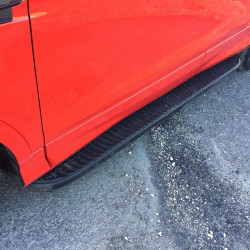 Бокові пороги Tayga Black (2 шт., Алюміній) З пофарбованим листям на дверях для Ford Kuga/Escape 2013-2019 рр