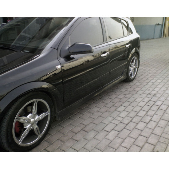 Бічні спідниці HB (під фарбування) для Opel Astra H 2004-2013рр