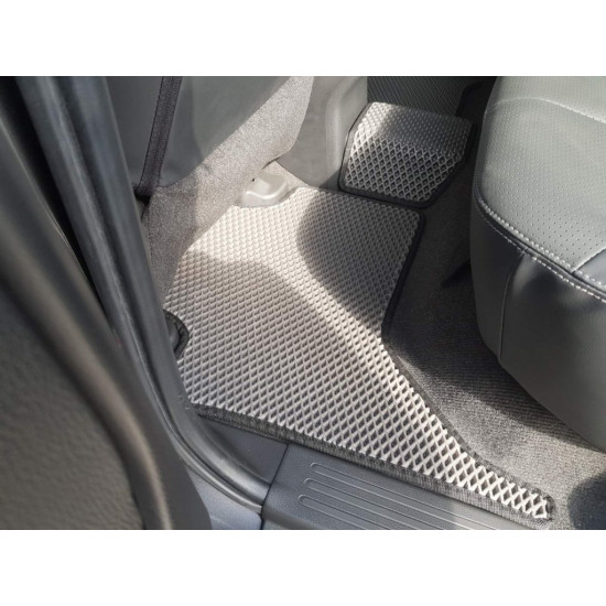 Килимки EVA (чорні) для Mitsubishi Pajero Sport 2015-2024 рр Килимки EVA (чорні) для Mitsubishi Pajero Sport 2015-2024 рр