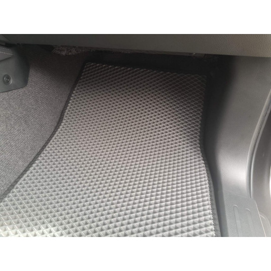 Килимки EVA (чорні) для Mitsubishi Pajero Sport 2015-2024 рр Килимки EVA (чорні) для Mitsubishi Pajero Sport 2015-2024 рр