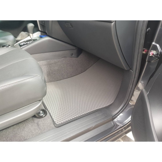 Килимки EVA (чорні) для Mitsubishi Pajero Sport 2015-2024 рр Килимки EVA (чорні) для Mitsubishi Pajero Sport 2015-2024 рр