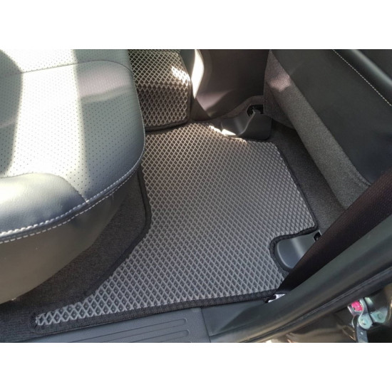 Килимки EVA (чорні) для Mitsubishi Pajero Sport 2015-2024 рр Килимки EVA (чорні) для Mitsubishi Pajero Sport 2015-2024 рр