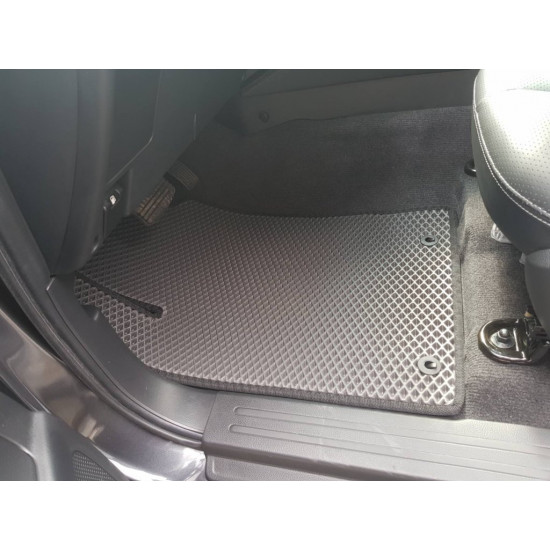 Килимки EVA (чорні) для Mitsubishi Pajero Sport 2015-2024 рр Килимки EVA (чорні) для Mitsubishi Pajero Sport 2015-2024 рр