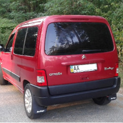 Бризковики з поглибленням (2 шт) для Citroen Berlingo 1996-2008 рр