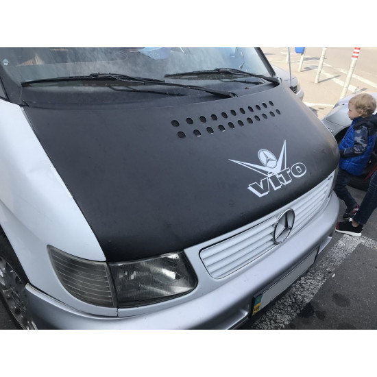 Чохол капота (шкірозамінник) для Mercedes Vito W638 1996-2003 років