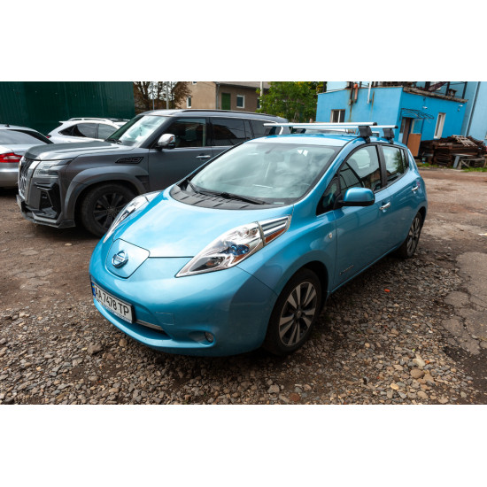 Автобагажник для гладкого даху (хром, пара) для Nissan Leaf 2010-2017 рр