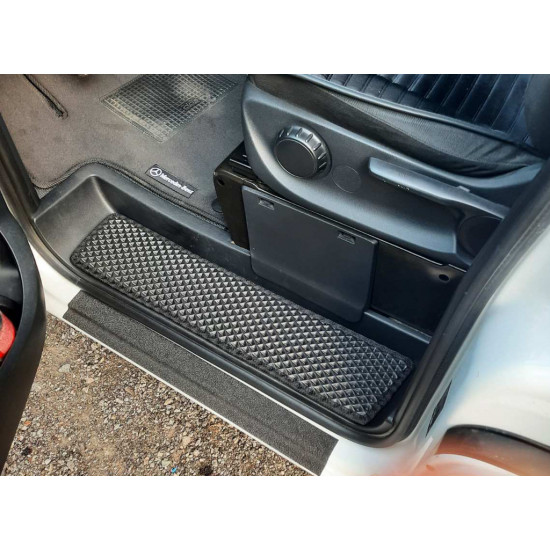 Килимки на пороги (3 шт, EVA, чорні) для Mercedes Vito / V-class W447 2014-2024 рр Килимки на пороги (3 шт, EVA, чорні) для Mercedes Vito / V-class W447 2014-2024 рр
