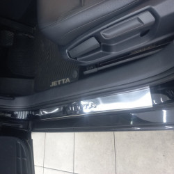 Накладки на пороги Carmos V2 (4 шт, нерж) для Volkswagen Jetta 2011-2018 рр