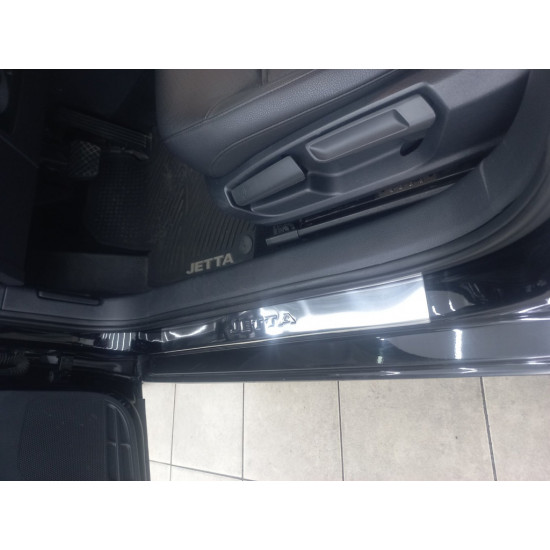Накладки на пороги Carmos V2 (4 шт, нерж) для Volkswagen Jetta 2011-2018 рр Накладки на пороги Carmos V2 (4 шт, нерж) для Volkswagen Jetta 2011-2018 рр
