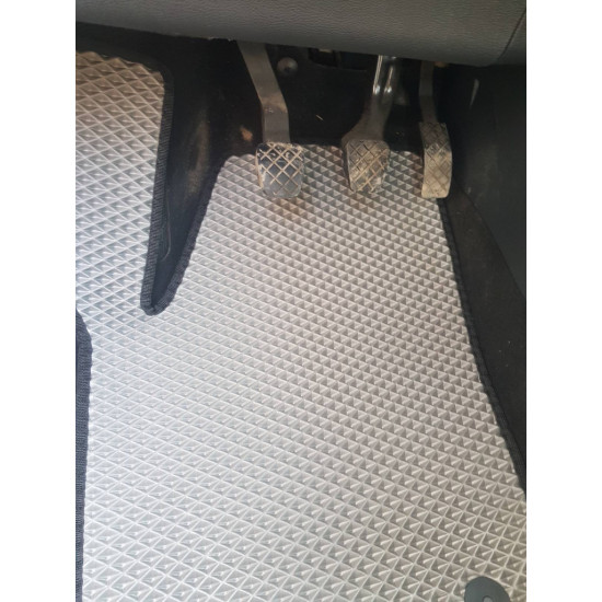 Килимки EVA (сірі) для Skoda Fabia 2007-2014рр Килимки EVA (сірі) для Skoda Fabia 2007-2014рр