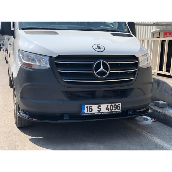 Нижня накладка на передній бампер (під фарбування) для Mercedes Sprinter W907/W910 2018-2024 рр