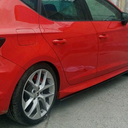 Бокові пороги Performance (чорні) для Seat Leon 2013-2020 рр