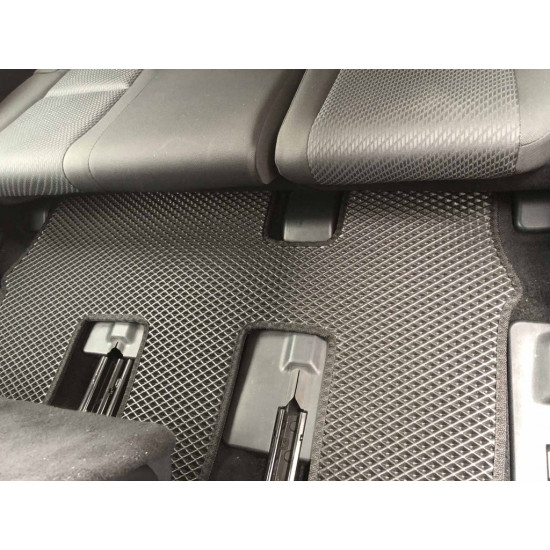 Килимки EVA (3 ряди, чорні) для Toyota Highlander 2013-2019 рр Килимки EVA (3 ряди, чорні) для Toyota Highlander 2013-2019 рр