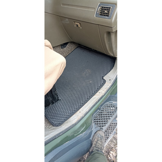 Килимки EVA тільки для ЗСУ (чорні) для Daewoo Novus Килимки EVA тільки для ЗСУ (чорні) для Daewoo Novus