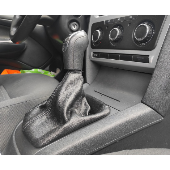 Шкіряний чохол КПП для Skoda Octavia II A5 2010-2013рр Шкіряний чохол КПП для Skoda Octavia II A5 2010-2013рр