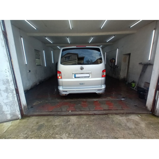 Задня нижня накладка Sport 2 (під фарбування) для Volkswagen T5 Caravelle 2004-2010 рр