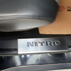 Накладки на пороги Carmos на верхню частину частину (нерж) для Dodge Nitro 2007-2024 рр
