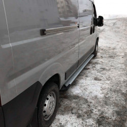 Бокові пороги Allmond Grey (2 шт., алюм.) Середня база для Fiat Ducato 2006-2024 та рр