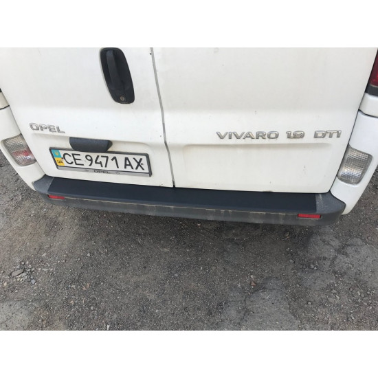 Накладка на задній бампер DDU (ABS) для Renault Trafic 2001-2015 рр